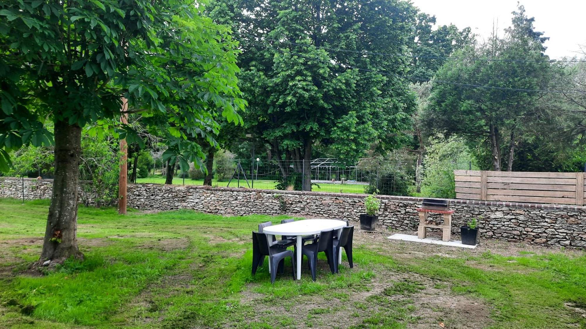 Gite Du Chateau De Chambonnieres Le Plessis-Feu-Aussoux Екстериор снимка